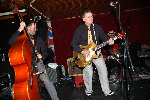 min 2005 11 27 riot 333
